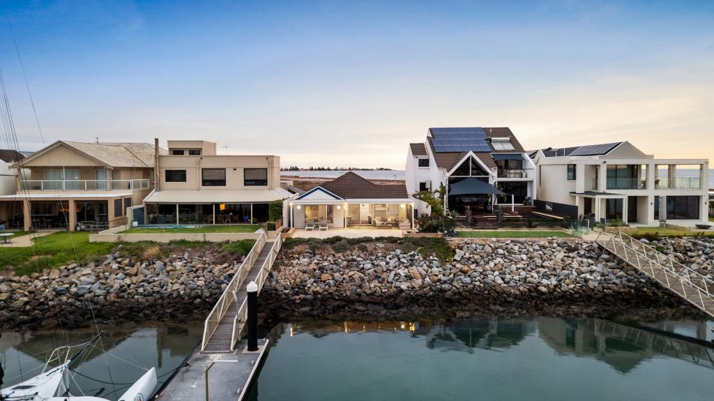 34 Cooroyba Ct, North Haven, SA 5018