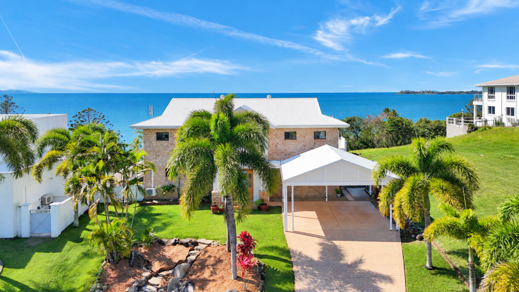 19 Sunrise Pl, Blacks Beach, QLD 4740