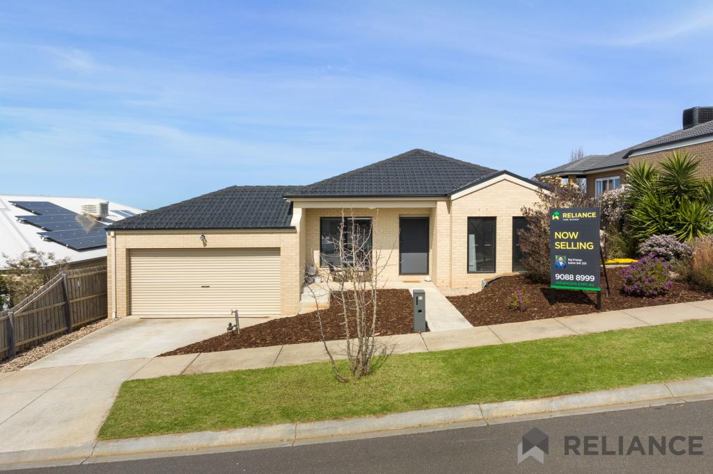 13 Cromarty Cct, Darley, VIC 3340