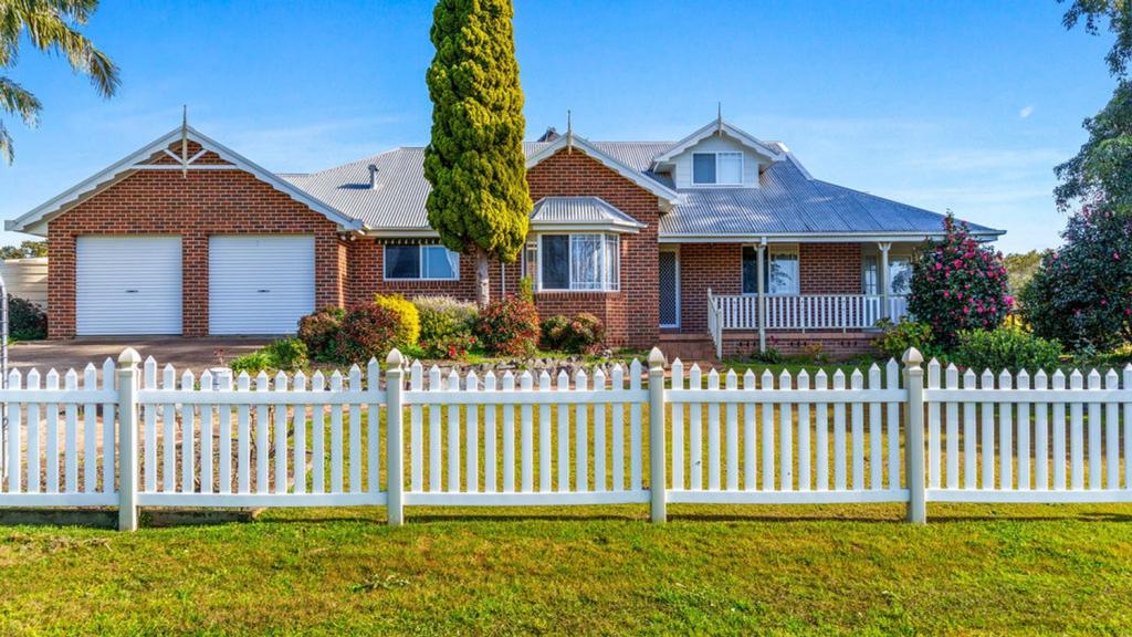 17741 Pacific Hwy, Jones Island, NSW 2430