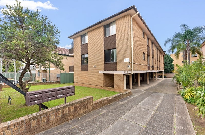 2/13 Normanby Rd, Auburn, NSW 2144