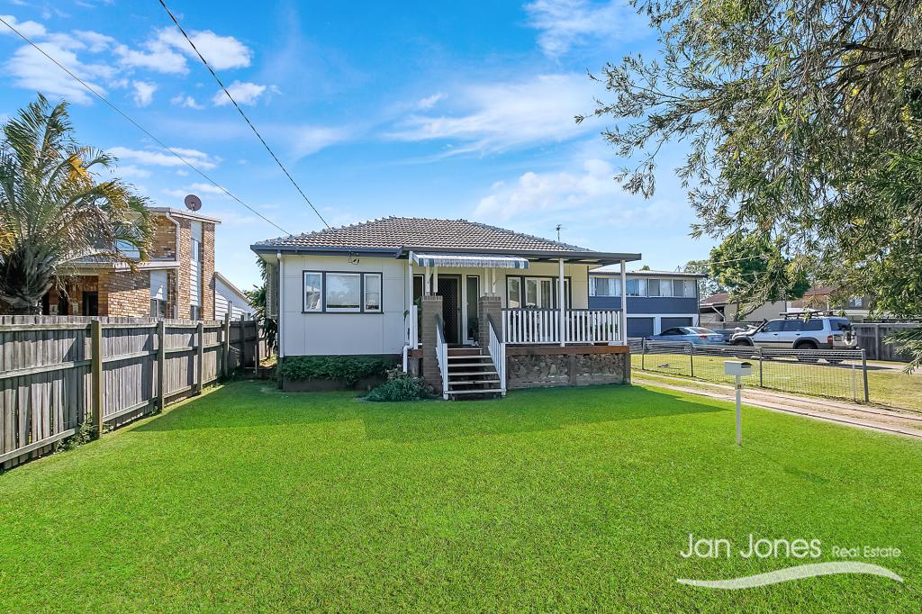 29 Thompson Cres, Clontarf, QLD 4019