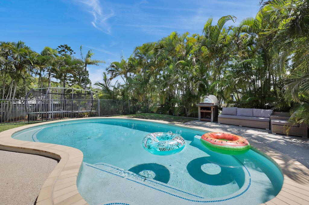 4 Seaspray Cl, Shoal Point, QLD 4750