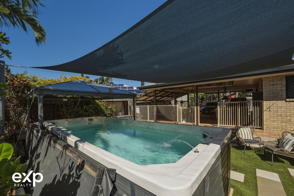 4 Cuthbert Ct, Slade Point, QLD 4740