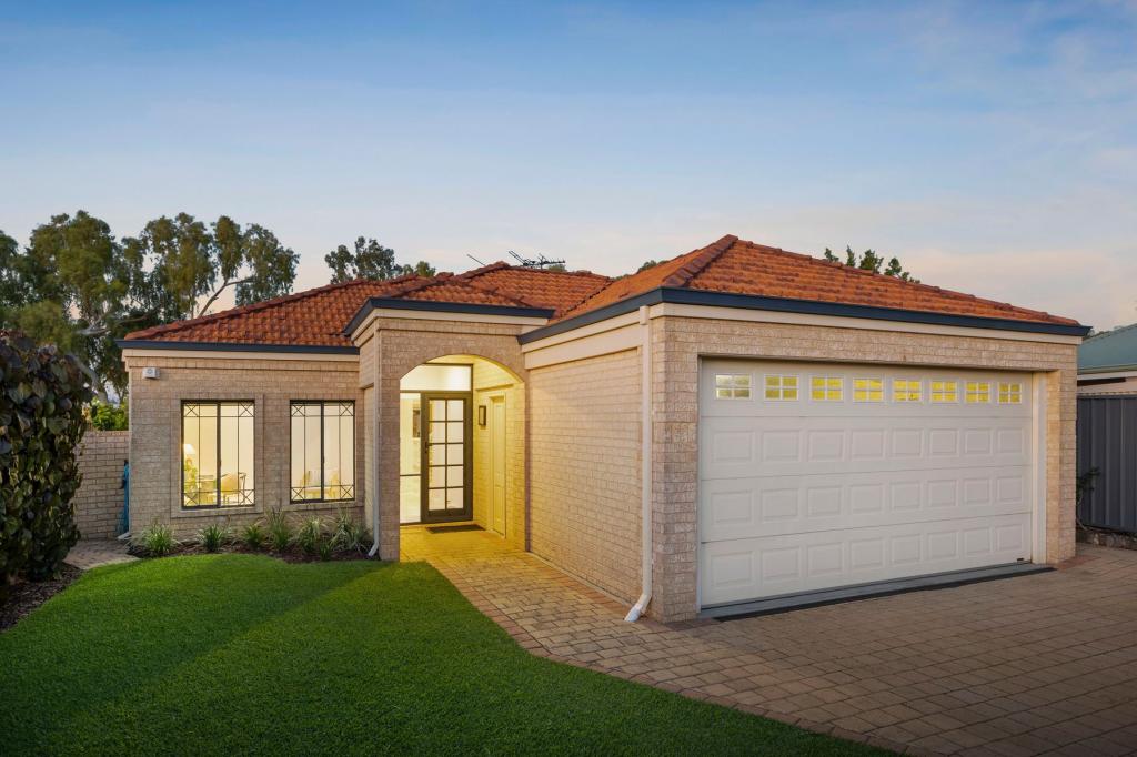 4 Bindoon Cl, Gwelup, WA 6018