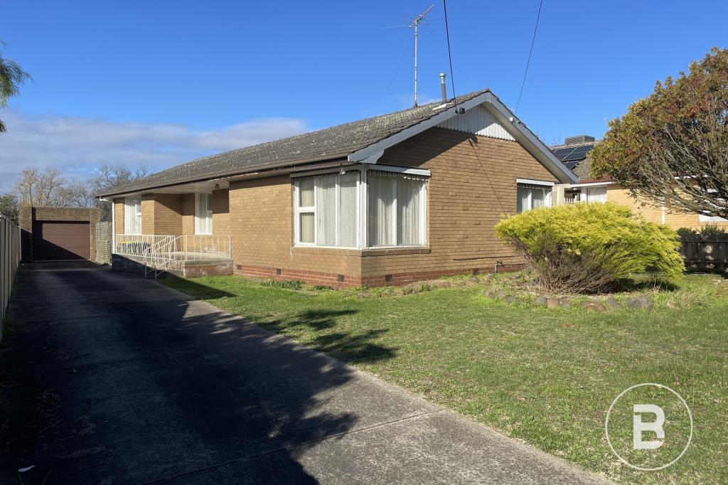 14 Mathilda St, Wendouree, VIC 3355