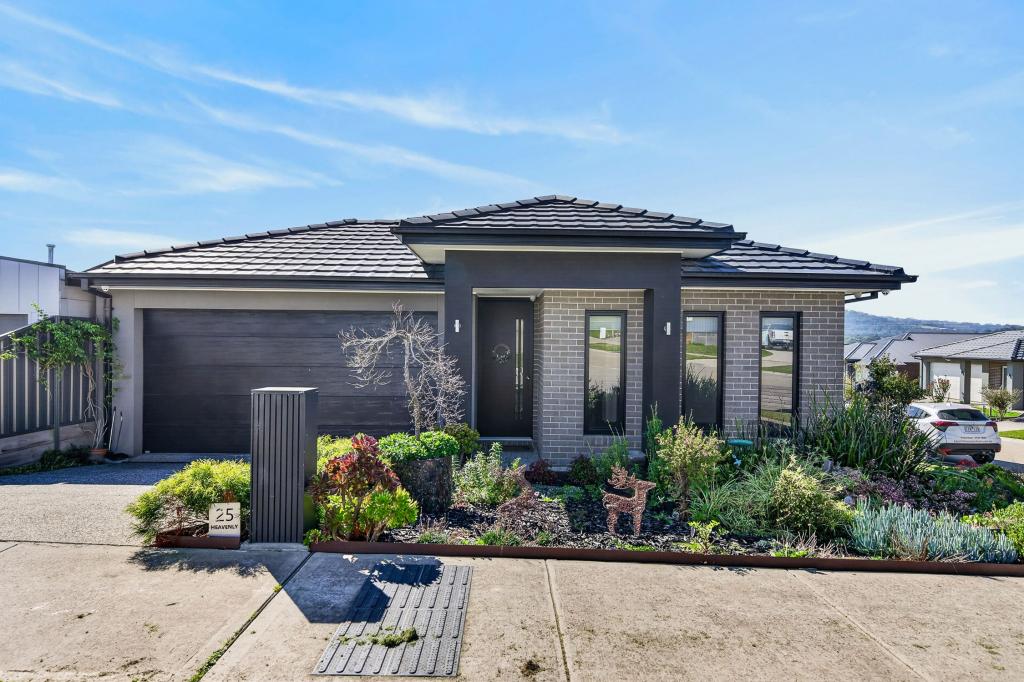 25 Heavenly Cres, Pakenham, VIC 3810