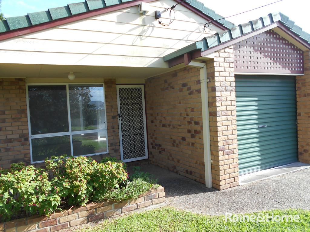 84 Dartmouth St, Coopers Plains, QLD 4108