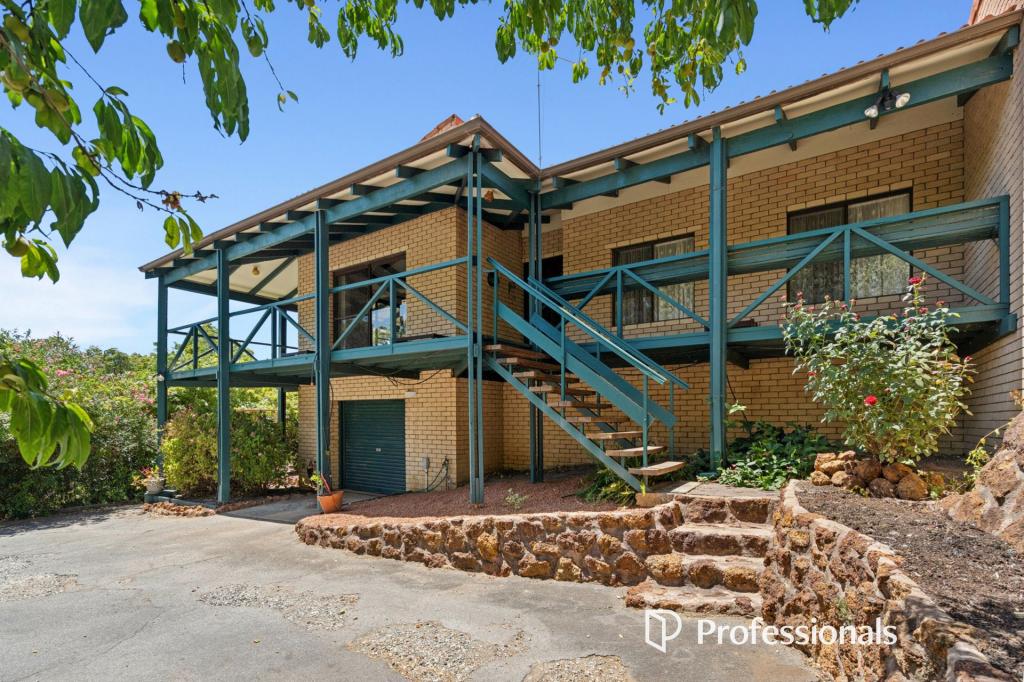 8 Spring Rd, Kalamunda, WA 6076