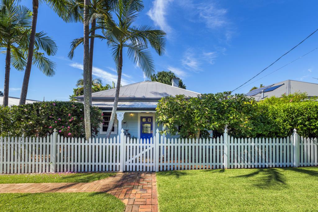 8 BRINER ST, BELLINGEN, NSW 2454