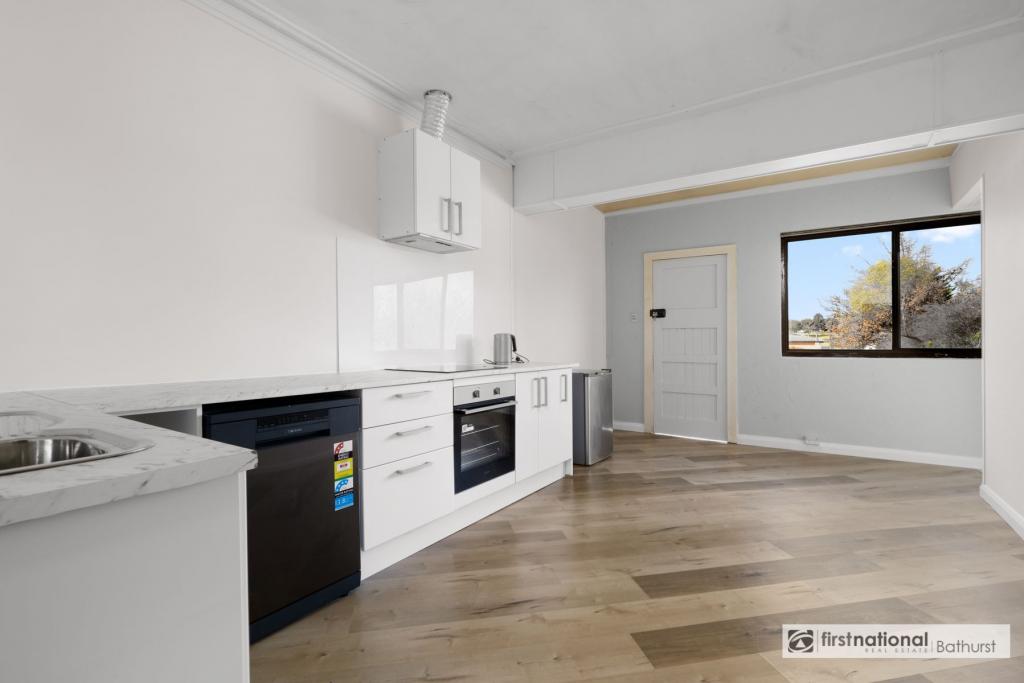 348 Stewart St, Bathurst, NSW 2795