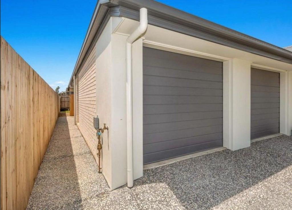 2/44 Awoonga Cres, Morayfield, QLD 4506