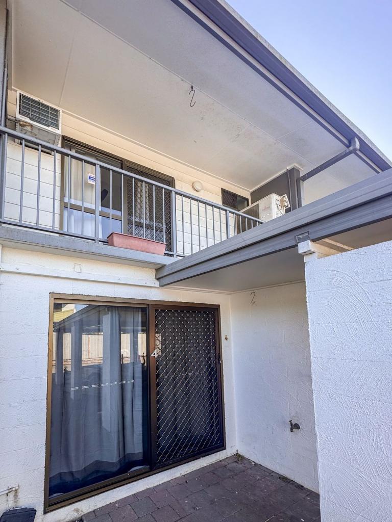4/7 Rigg St, Woree, QLD 4868