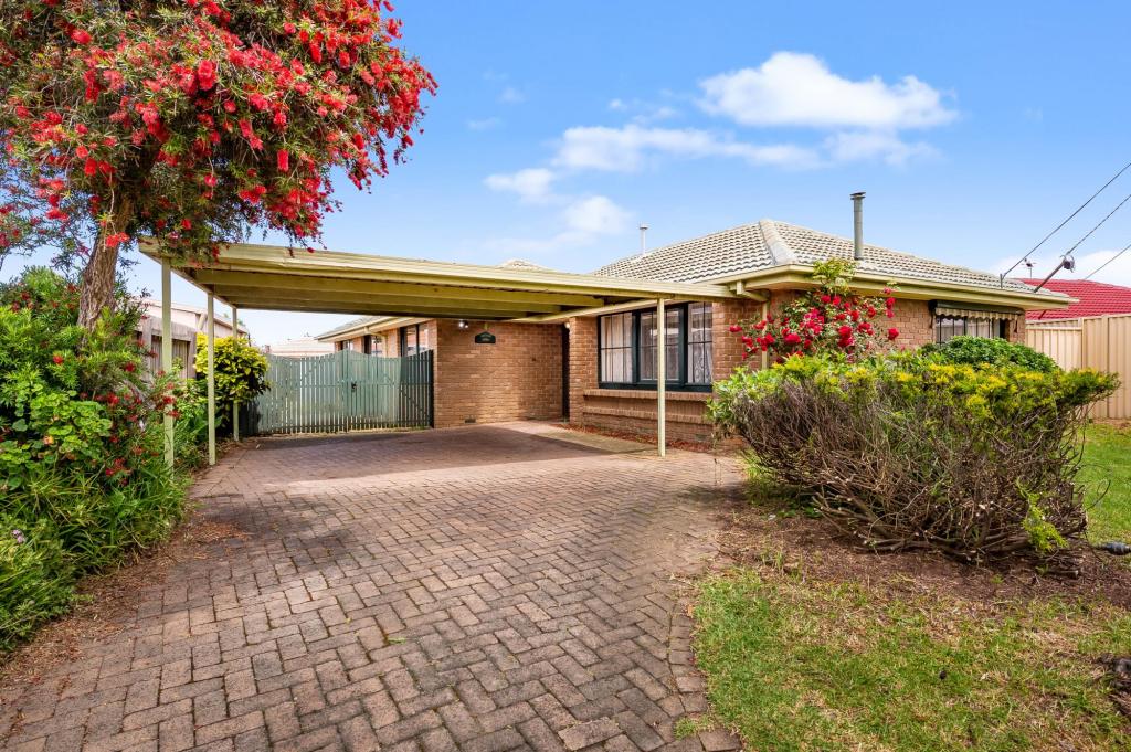 39 TORRENS ST, WERRIBEE, VIC 3030