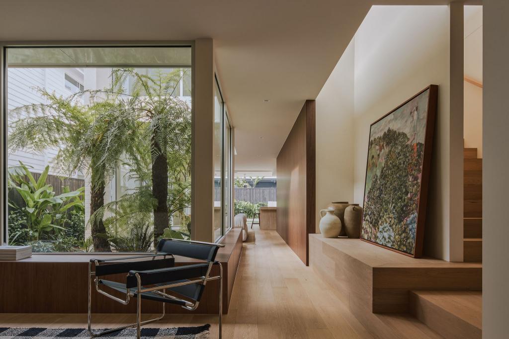 121 Albion Ave, Miami, QLD 4220