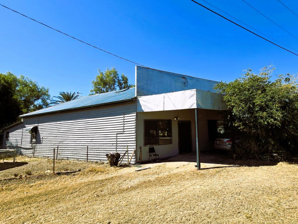 2 Pheasant Creek Rd, Wowan, QLD 4702