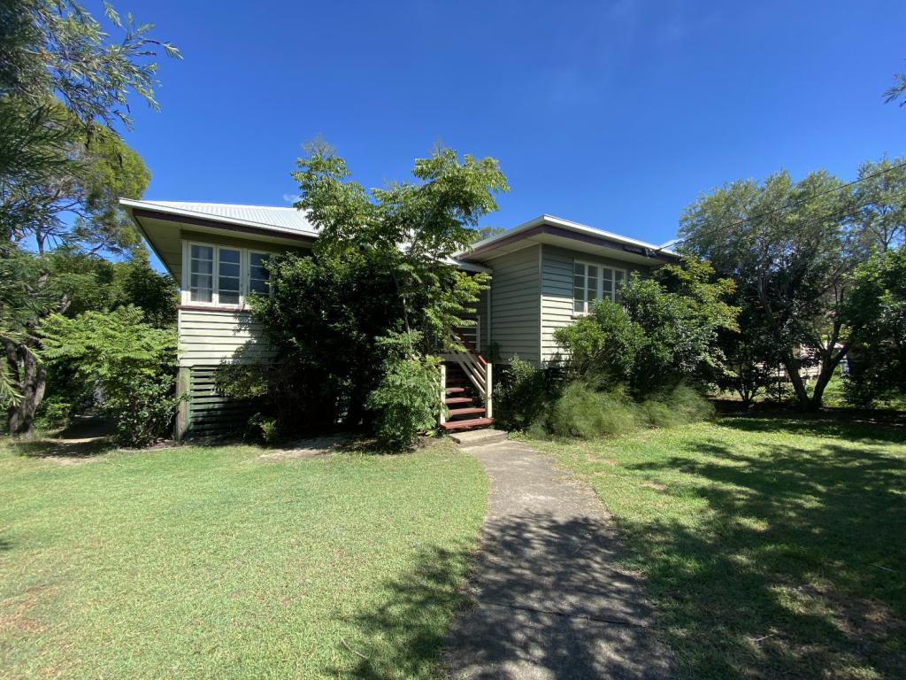 52 Arrol St, Camp Hill, QLD 4152