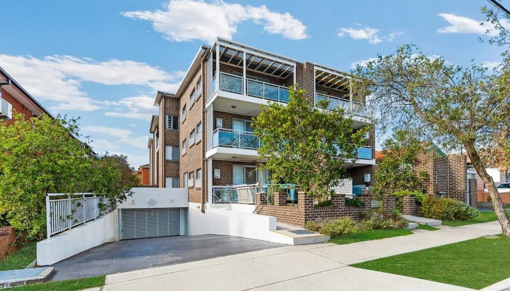 11/39-41 Shadforth St, Wiley Park, NSW 2195