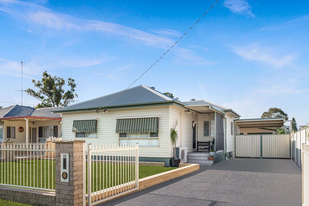 13 Tanderra St, Colyton, NSW 2760