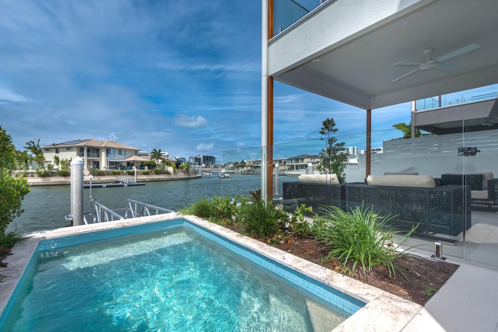 2/49 Compass Dr, Biggera Waters, QLD 4216