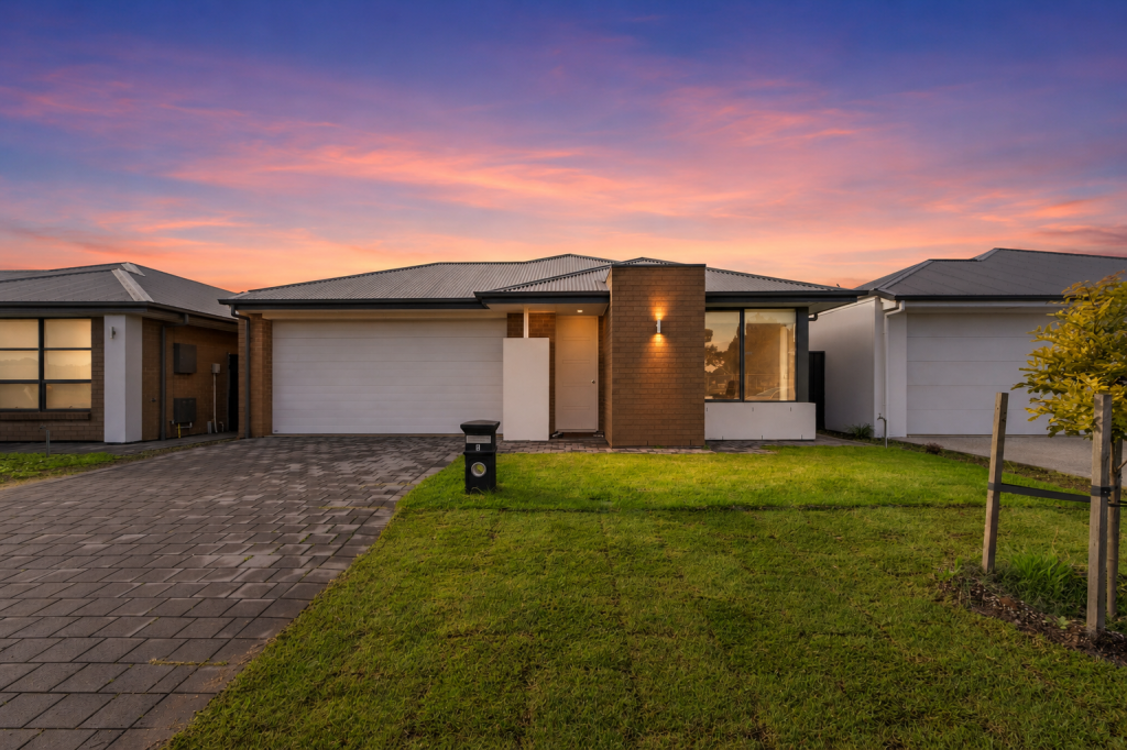 5 COLOMBARD RD, ANGLE VALE, SA 5117
