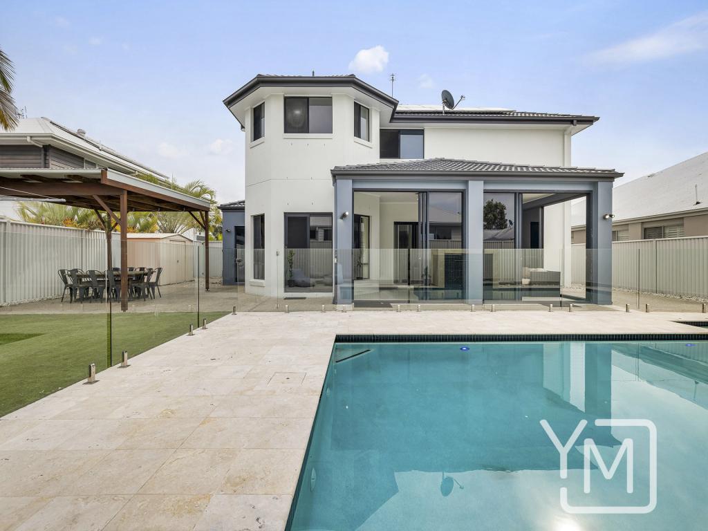 33 Whitehaven Way, Pelican Waters, QLD 4551