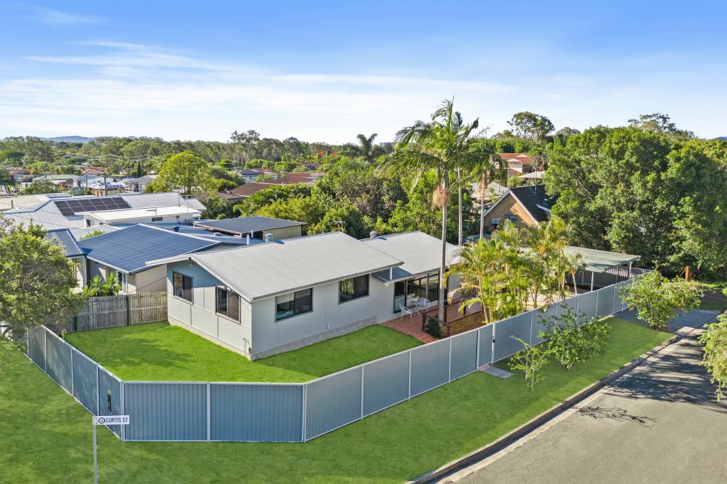 11 Saltash St, Labrador, QLD 4215