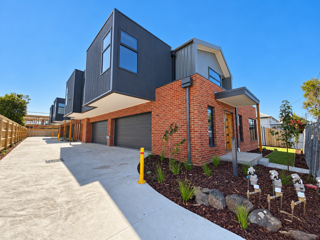 1/30-32 West Fyans St, Newtown, VIC 3220