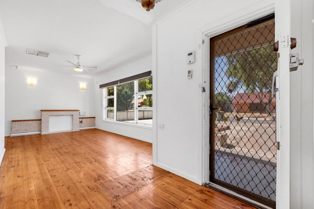 18 Searle Rd, Davoren Park, SA 5113