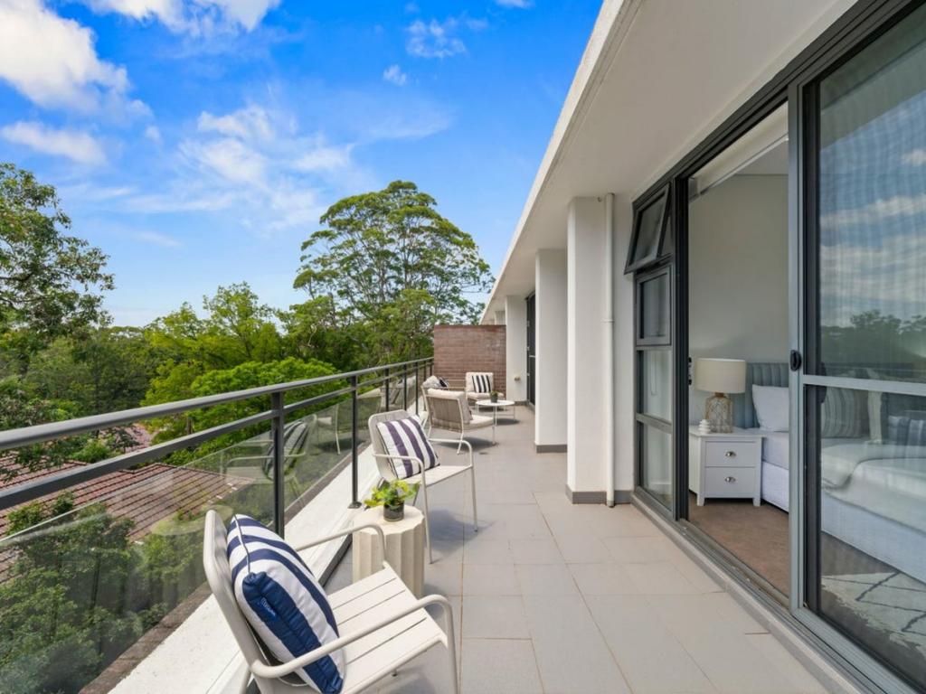 301/2-6 Pearson Ave, Gordon, NSW 2072