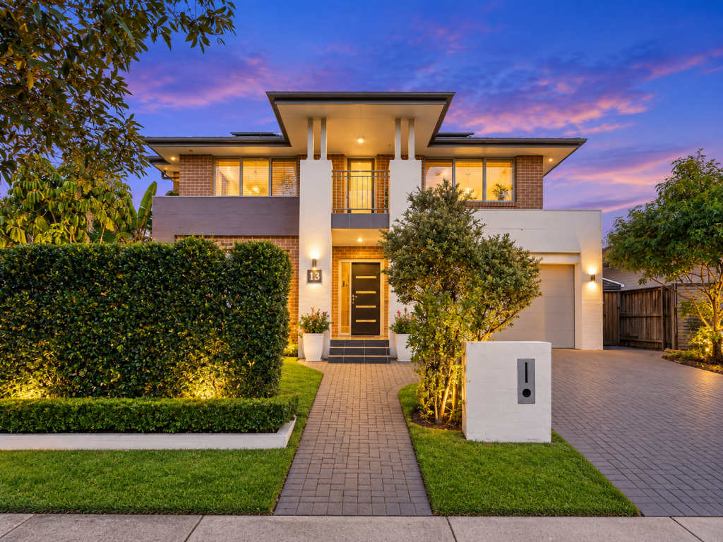 13 Honeymyrtle St, Moorebank, NSW 2170