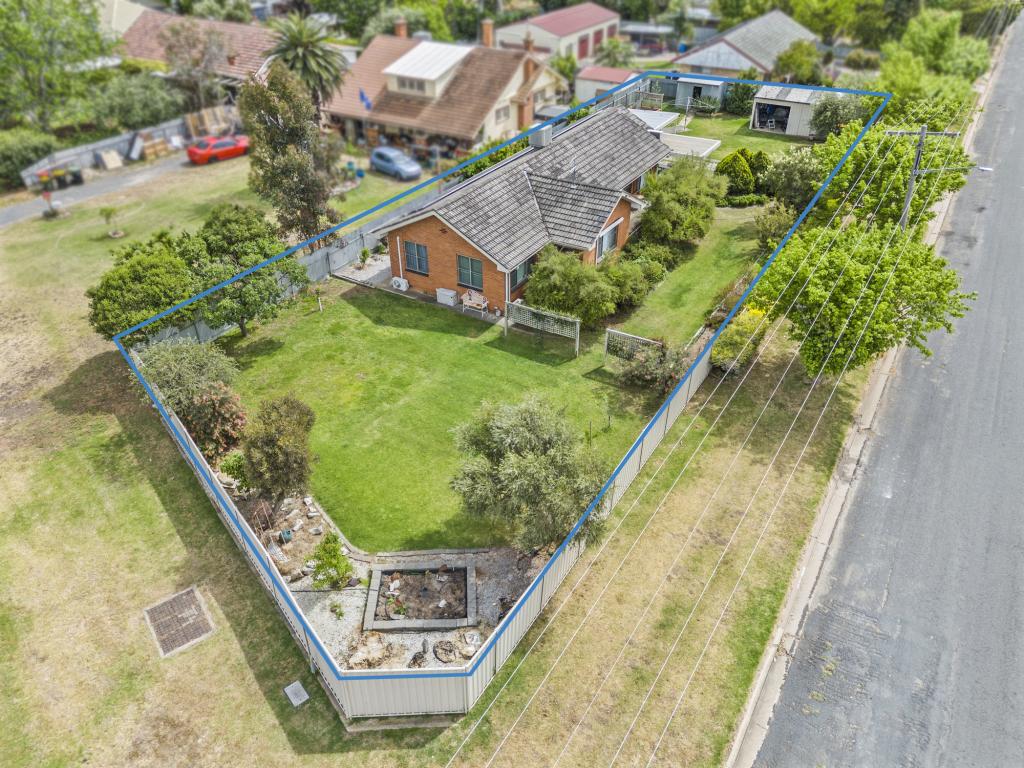 15 Tocumwal St, Finley, NSW 2713