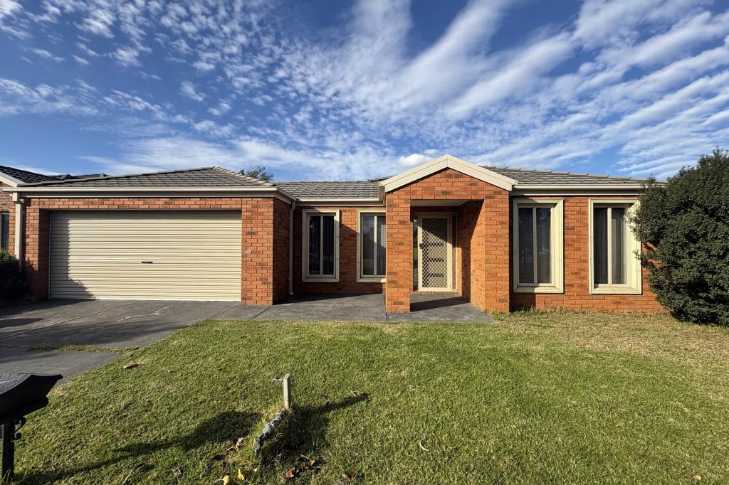 4 Kingsfield Cres, Lynbrook, VIC 3975