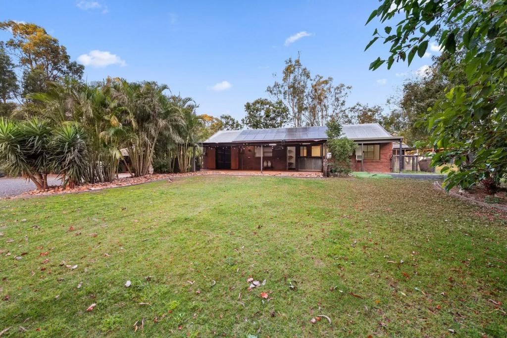 6 Green St, Lowood, QLD 4311