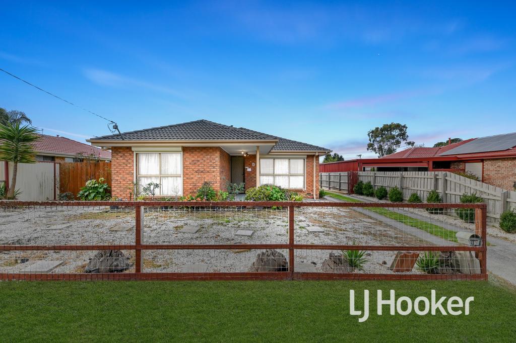 13 Hawking Ave, Hampton Park, VIC 3976