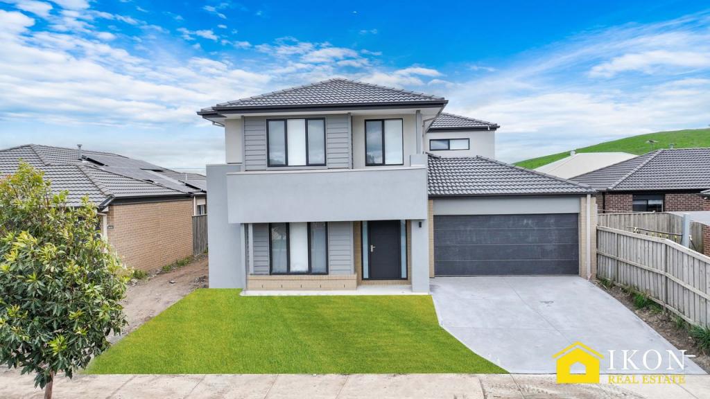 4 SILVAN ST, WALLAN, VIC 3756