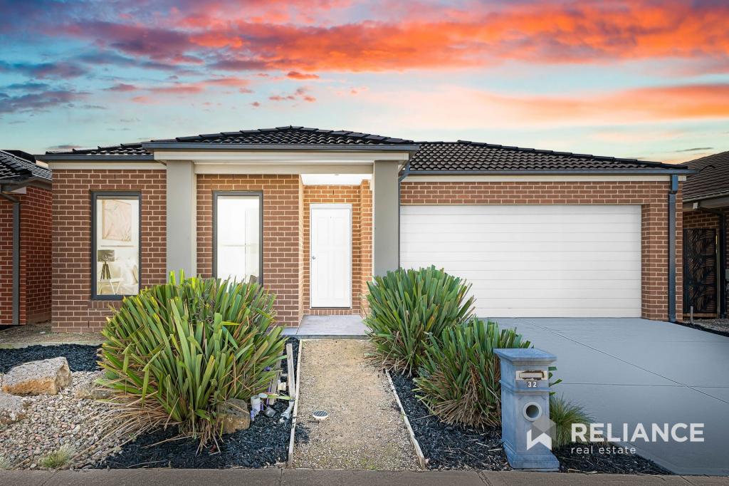 32 Maiden Cres, Point Cook, VIC 3030