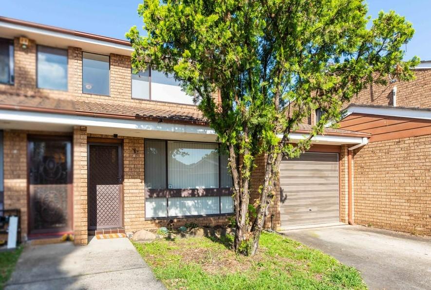 3/201-207 Harrow Rd, Glenfield, NSW 2167