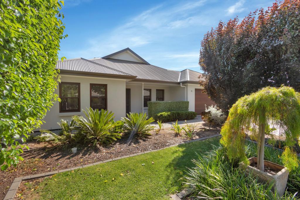 13 YATTARNA CRES, NURIOOTPA, SA 5355