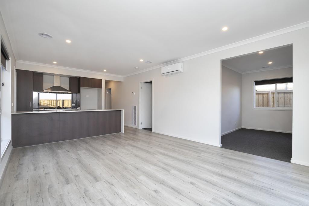 7 Sicily Ave, Deanside, VIC 3336