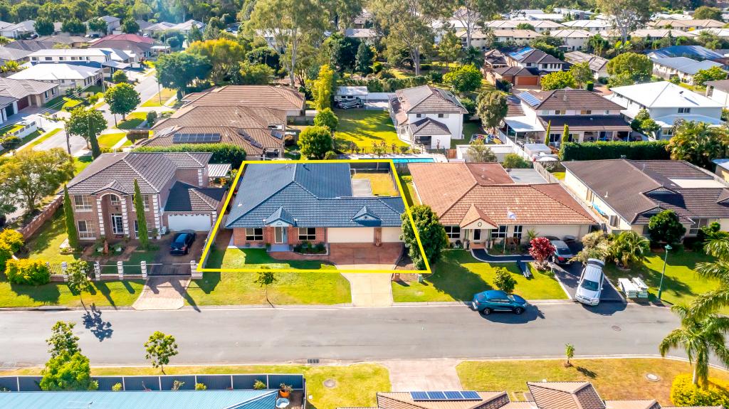 4 PYRENEES ST, CARSELDINE, QLD 4034