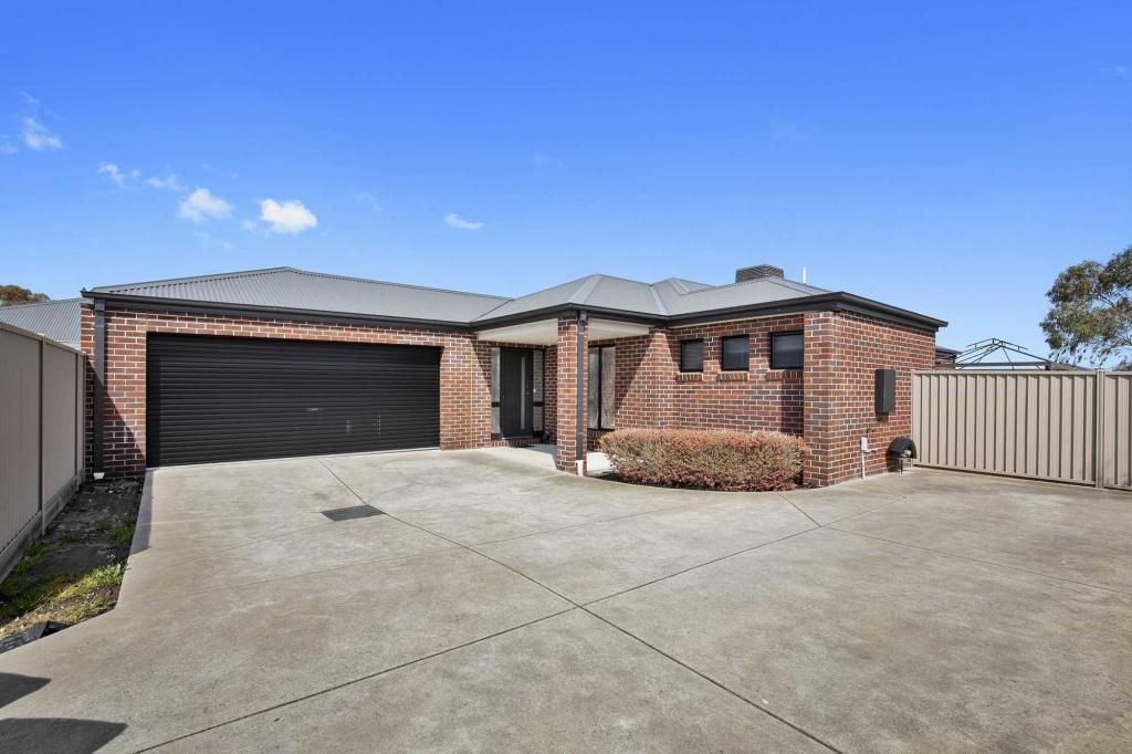 2/5 Ilvia Way, Sebastopol, VIC 3356