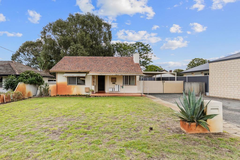 203 Gabriel St, Cloverdale, WA 6105