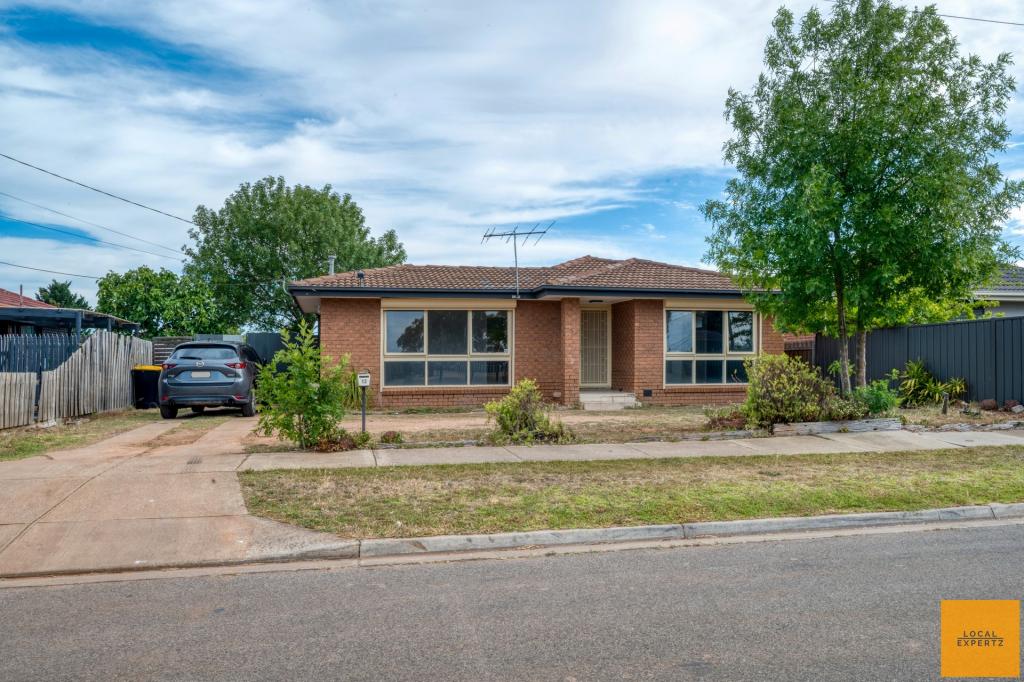 12 Elizabeth St, Melton South, VIC 3338