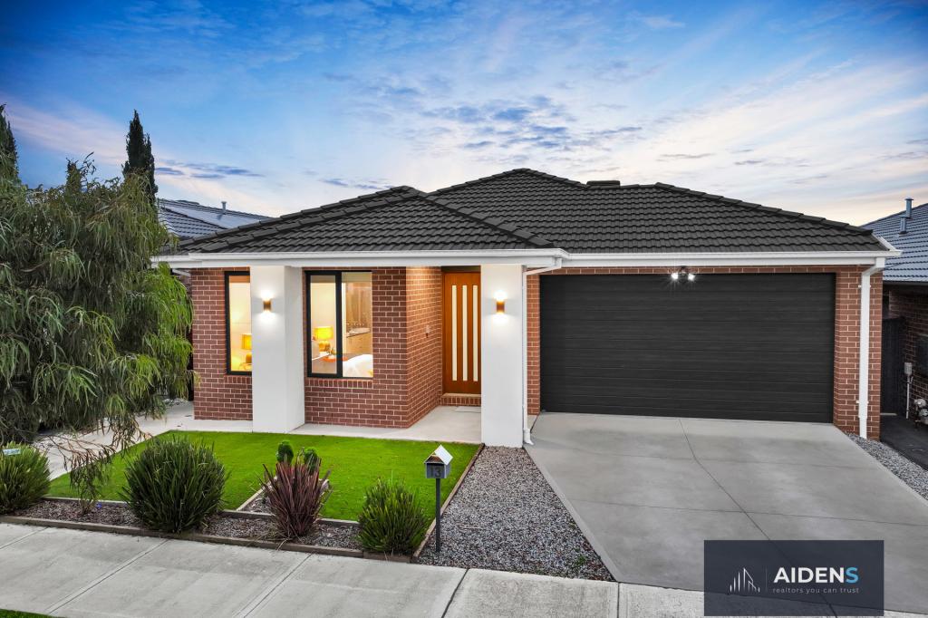 13 AZADI CRES, STRATHTULLOH, VIC 3338