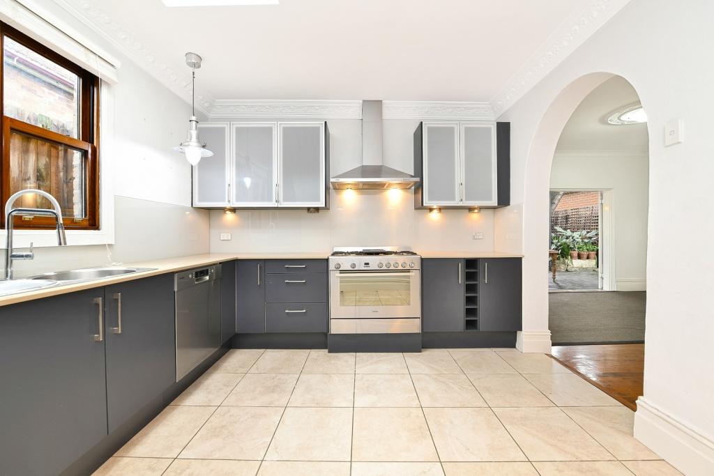 30 Grove St, St Peters, NSW 2044