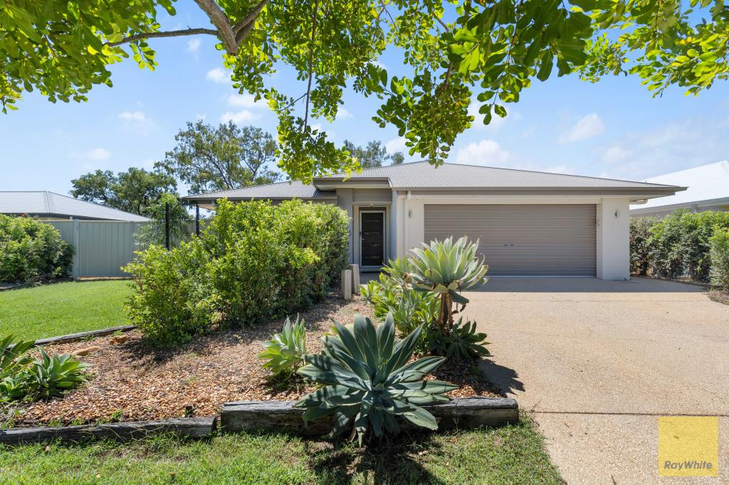 13 Canterbury Rd, Emerald, QLD 4720