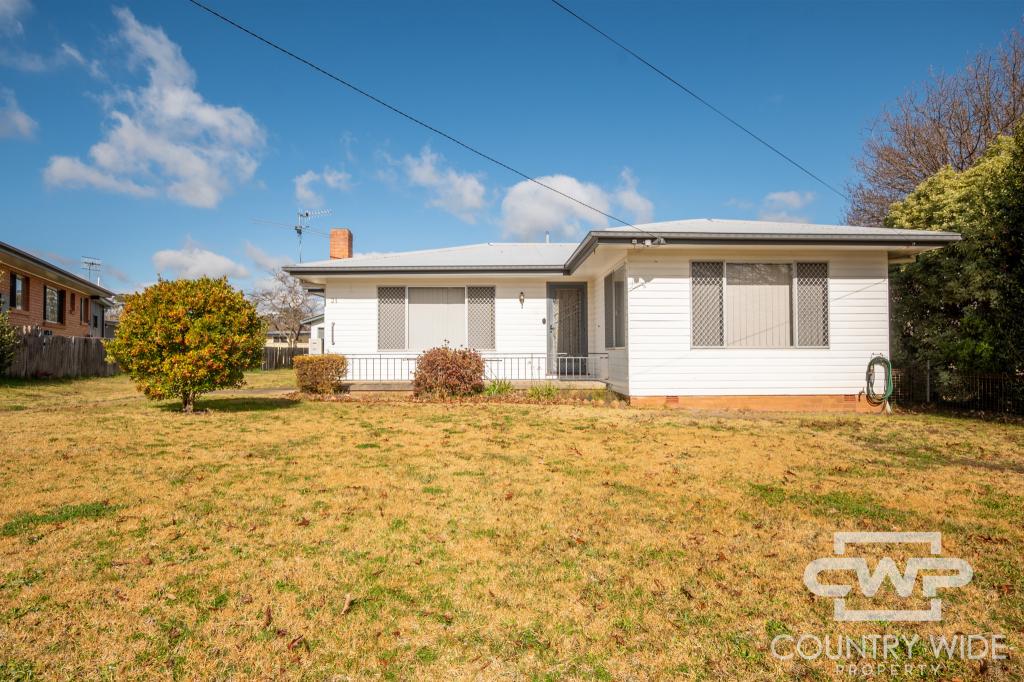 31 Cross St, Glen Innes, NSW 2370