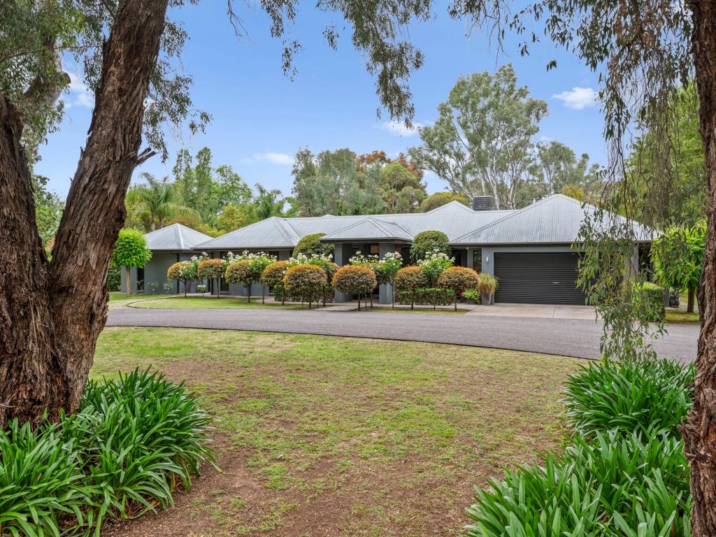 13 MCCONNAN ST, BENALLA, VIC 3672