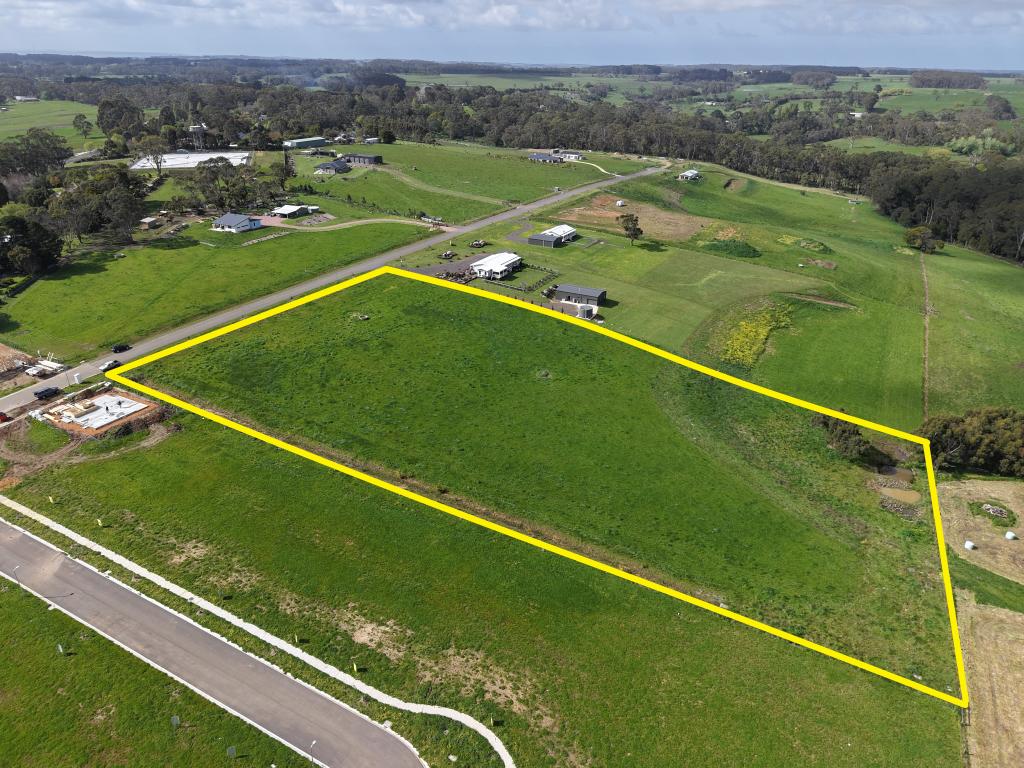 24 Lindquists Rd, Timboon, VIC 3268